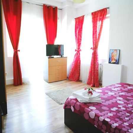 Luxury Apartament Apartment Bucharest Luaran gambar